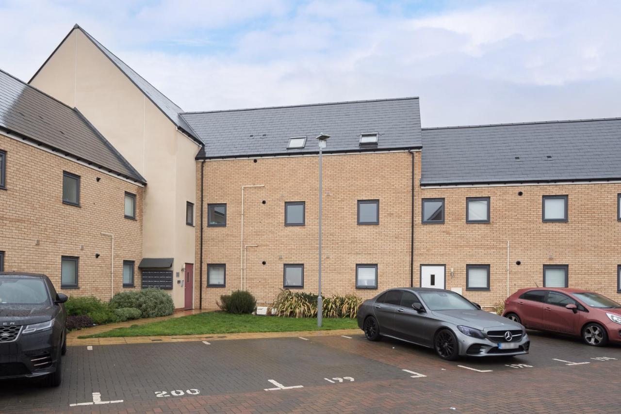 Two Bedroom Apartment - Milton Keynes By Aryas Properties Broughton  Dış mekan fotoğraf